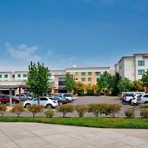 Отель By Marriott Airport At Cascade Station